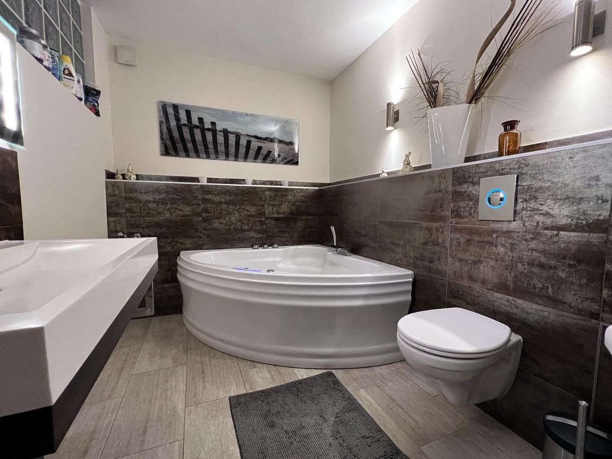 Fewo Mit Garten, Kamin U. Whirlpool برلين المظهر الخارجي الصورة