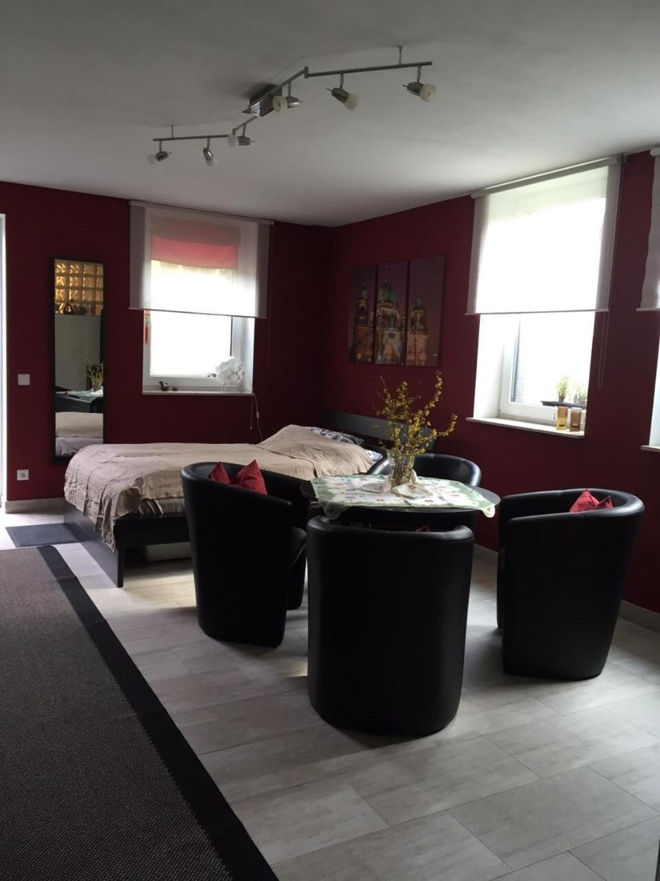 Fewo Mit Garten, Kamin U. Whirlpool برلين المظهر الخارجي الصورة